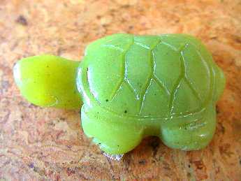Schildkröte, gebohrt - Jadeit