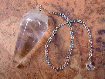 Pendel Edelstein in Kegelform aus Edelstein mit Silberkette und Endkugel 