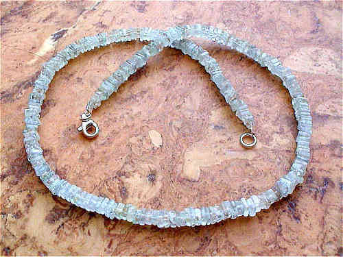 Halskette "Quadrat-Scheibchen" - Aquamarin (Extra Qualität)