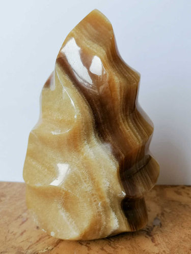 Mineralien "Flamme" - Calcit "Gelb-Braun" (Honigcalcit), gebändert