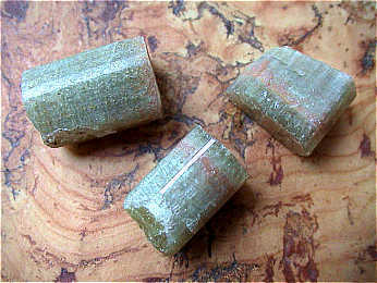 Mineralien - Apatit (exakt: Fluorapatit) (3er-Pack!)