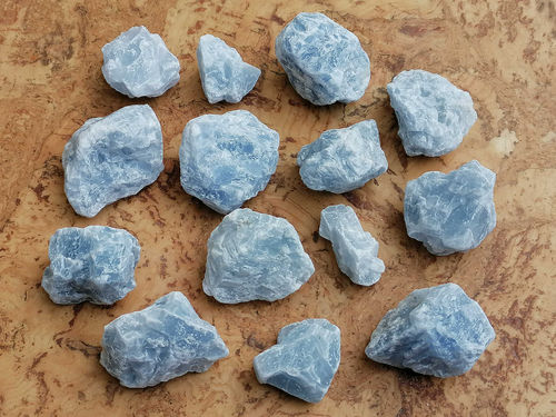 Wassersteine - Calcit "Blau" "Madagaskar" (1kg-Pack)
